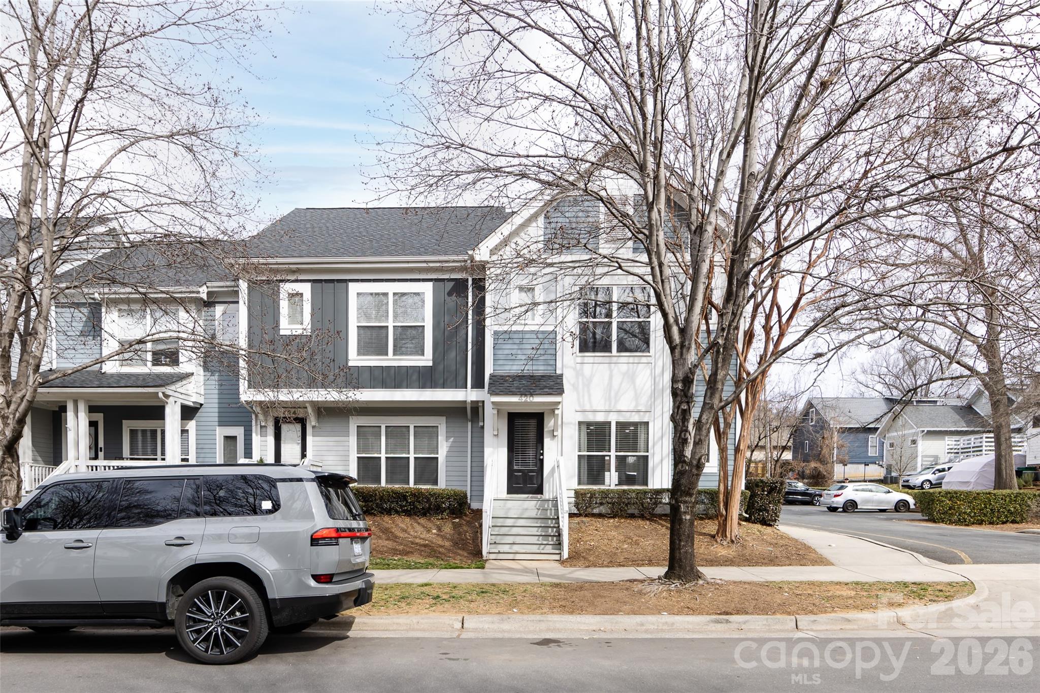 420 W Worthington Avenue