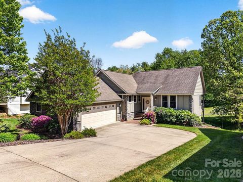 Photo of 24 Triple Fairways Drive, Hendersonville, NC 28739 (MLS # 4372971)