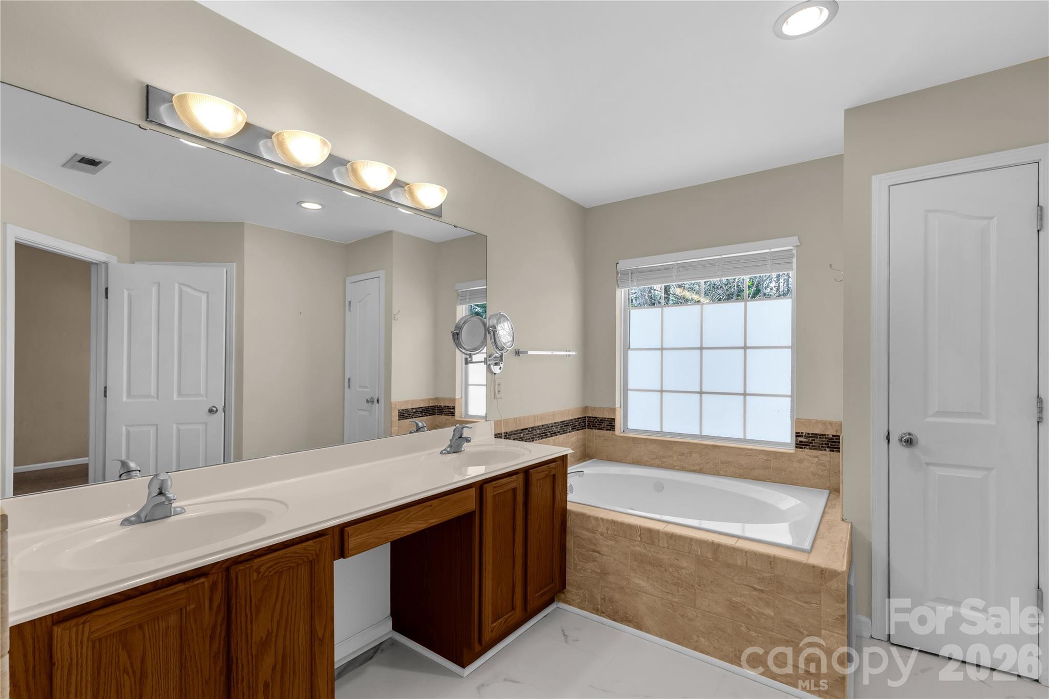 Knightsbridge - Residential