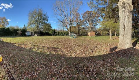 A home in Hickory