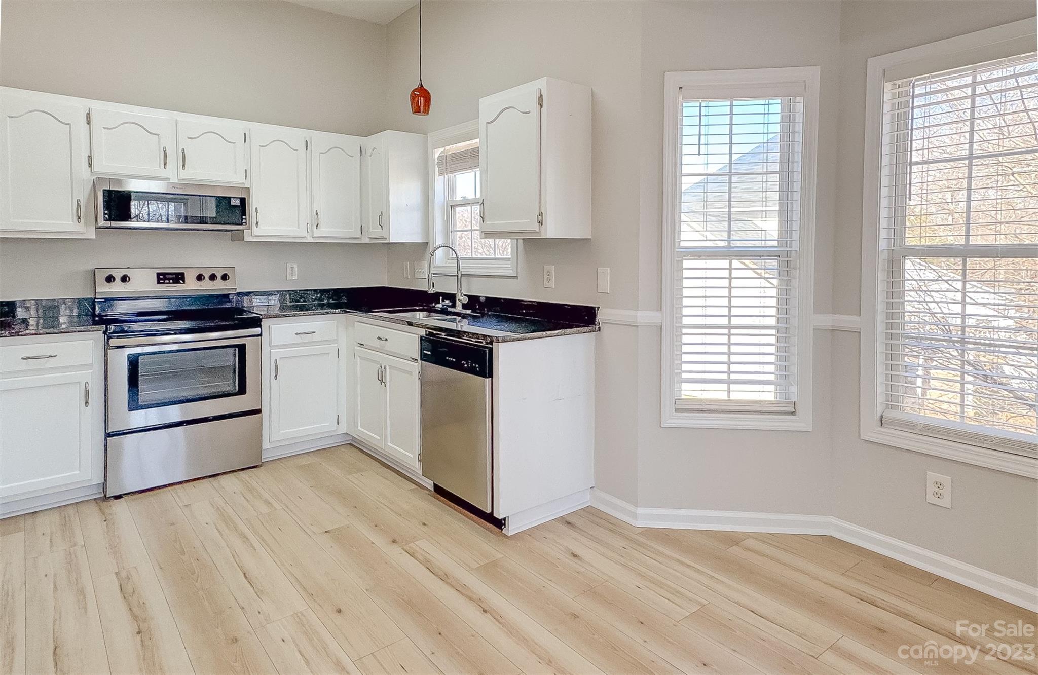 Hawk Ridge - Residential