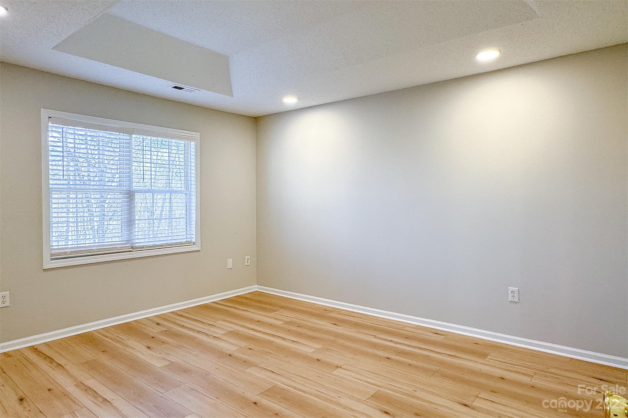 Hawk Ridge - Residential