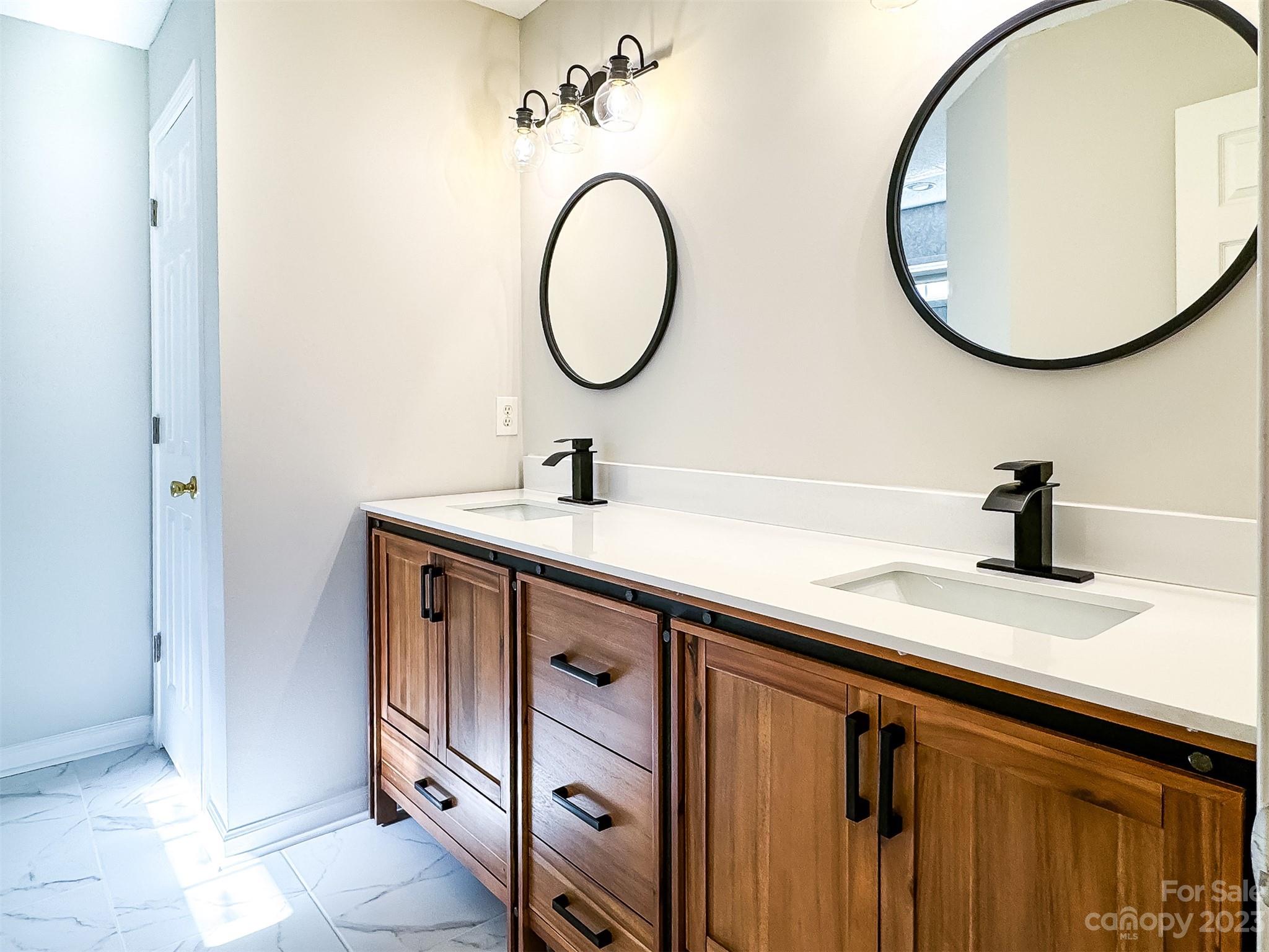 Hawk Ridge - Residential