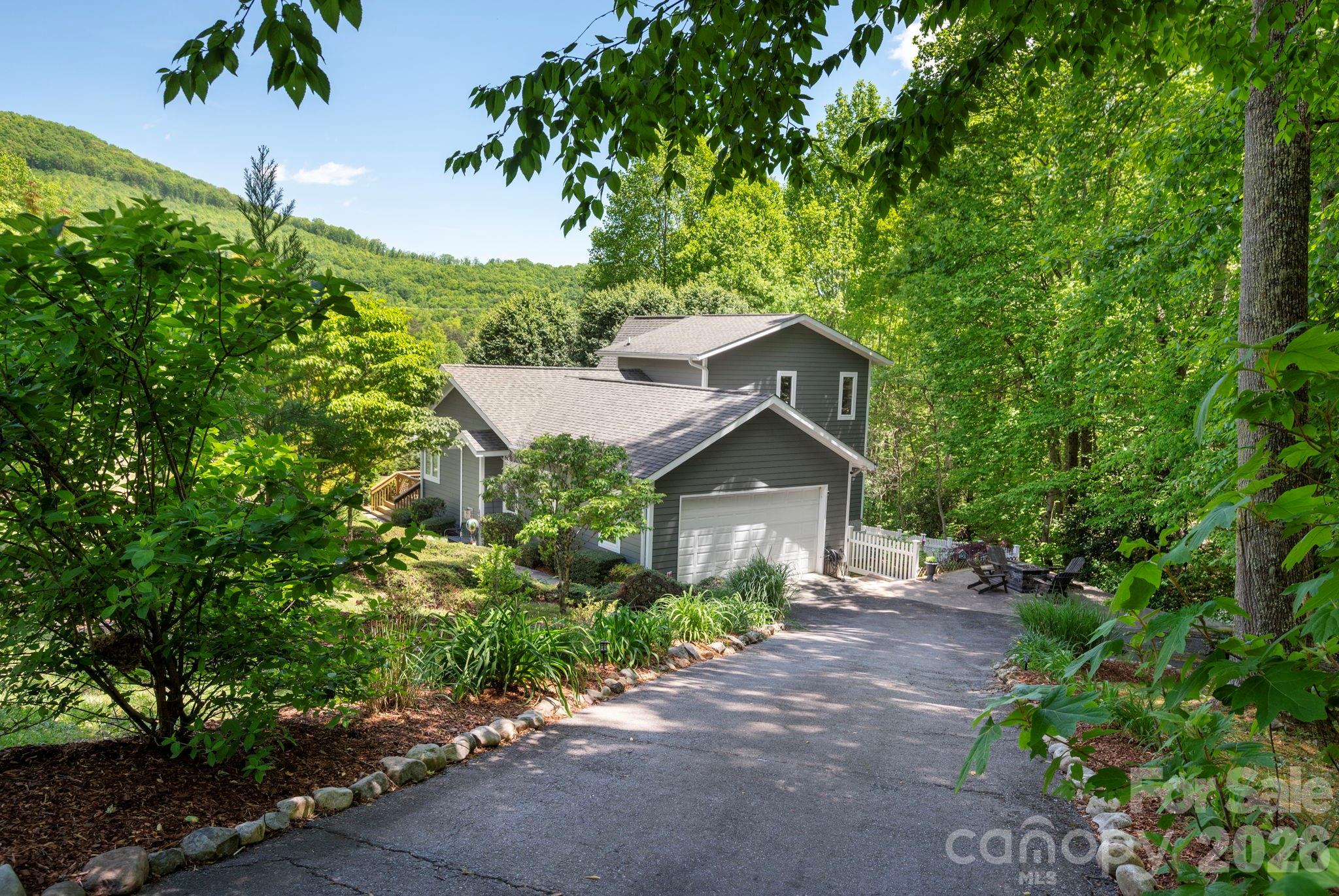Ruth Villa - Residential