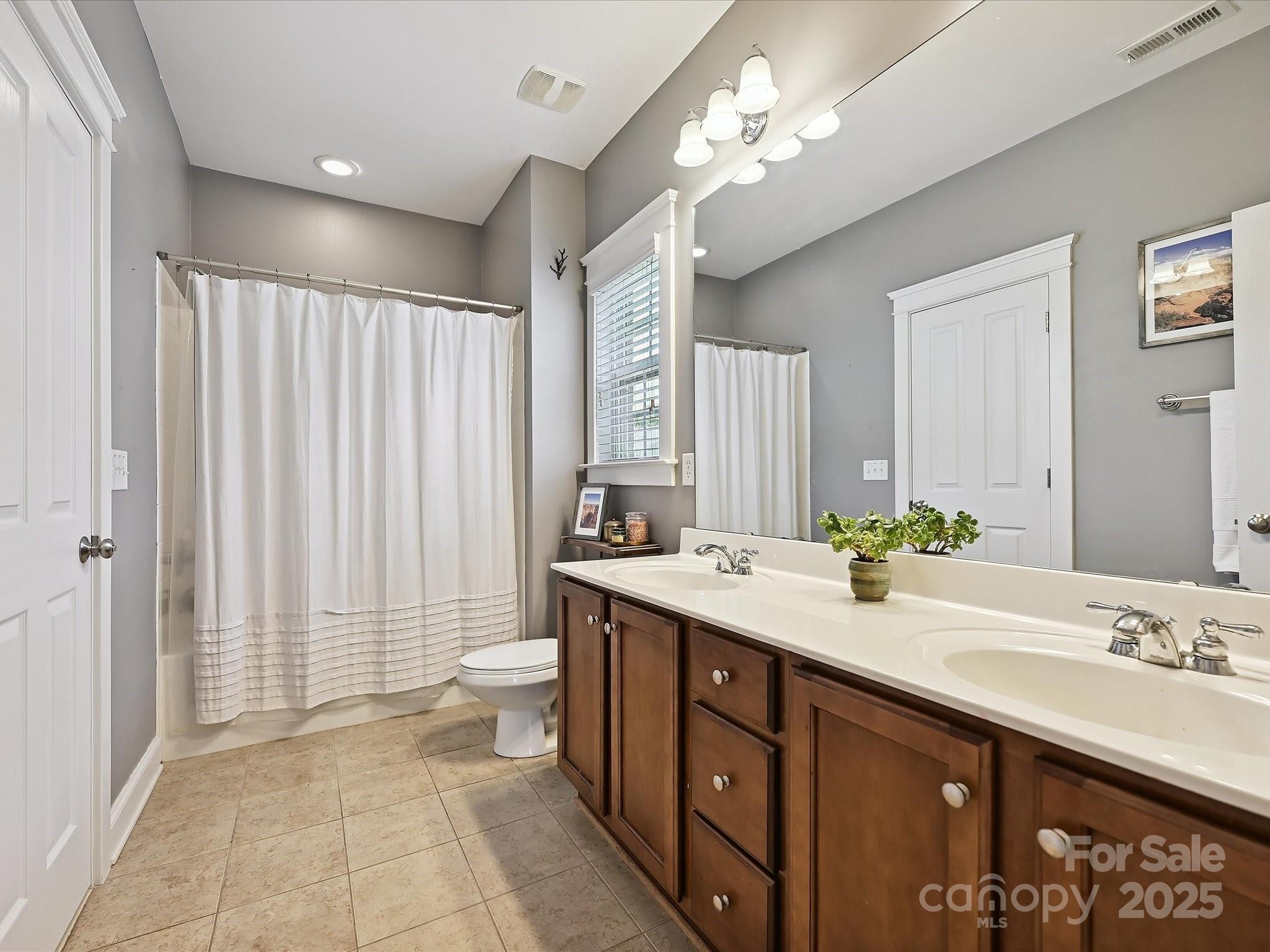 MCADENVILLE VILLAGE - Residential