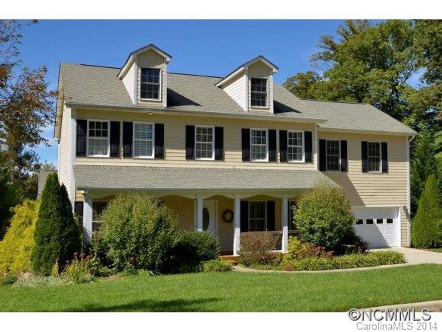 Home Sweet Home!  Classic Beauty in White Oak Grove!  Home boast Great Room w/Fireplace open to Gourmet Kitchen w/Stainless Steel Appliances & Cheery Breakfast Nook.  Warm & welcoming Foyer, Formal Dining Room & 3 spacious Bedrooms & Bonus Room up.  Lower Level has a Game/Room w/entrance to a fenced in yard and Deck!  Sought after Outdoor Living Space w/front covered Porch & Sunroom off Great Room!