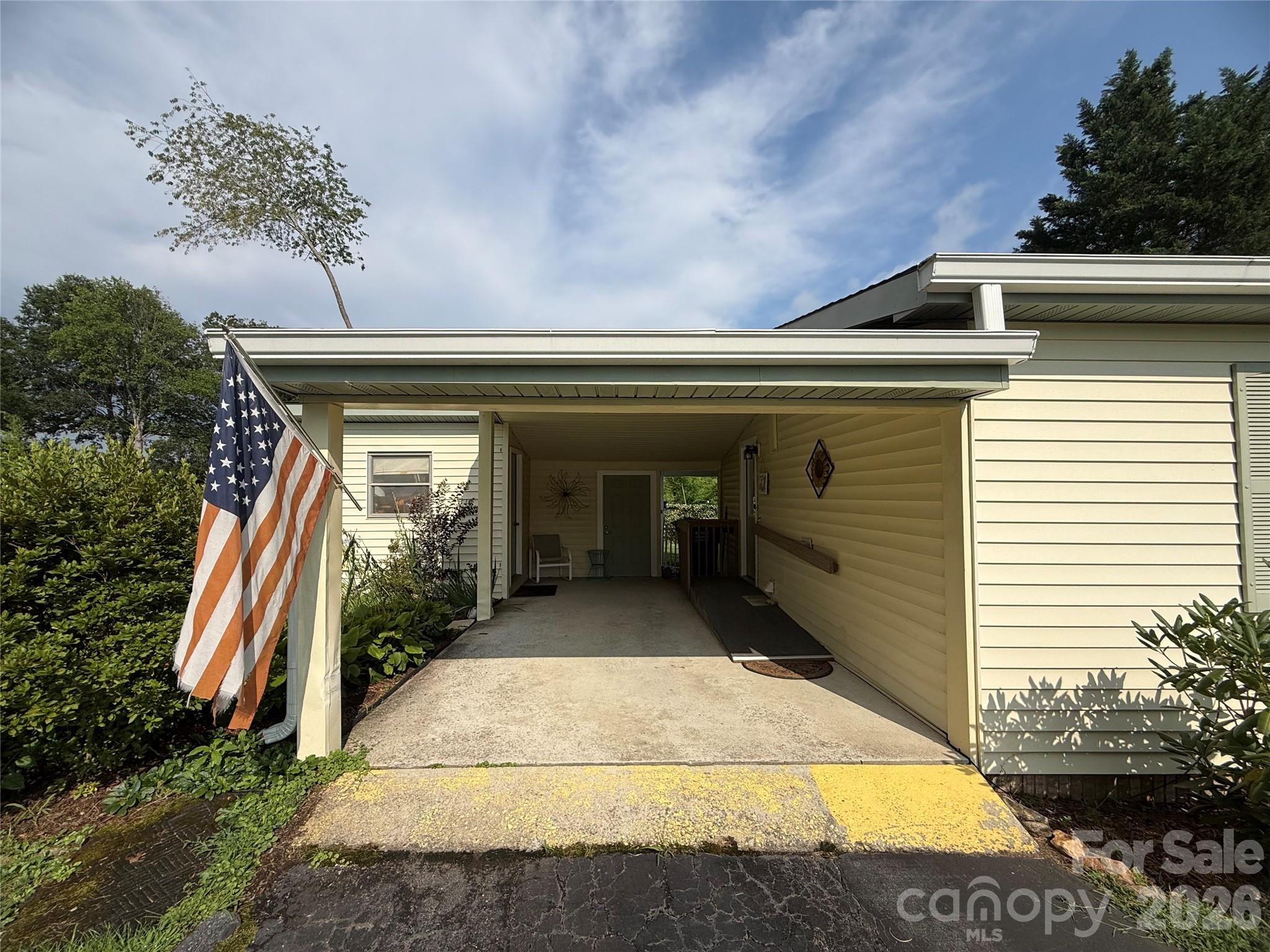 227 Cranbrook Circle
