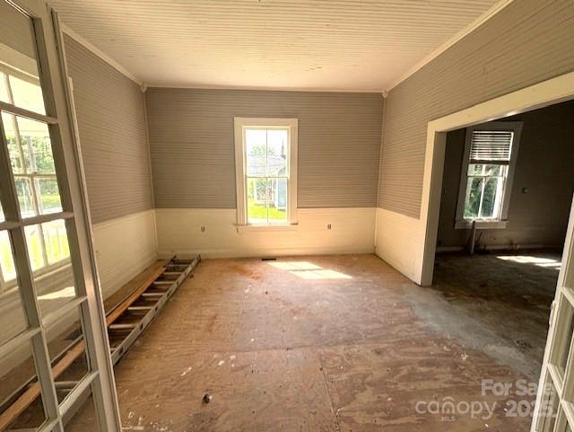 235 Jefferson Street E