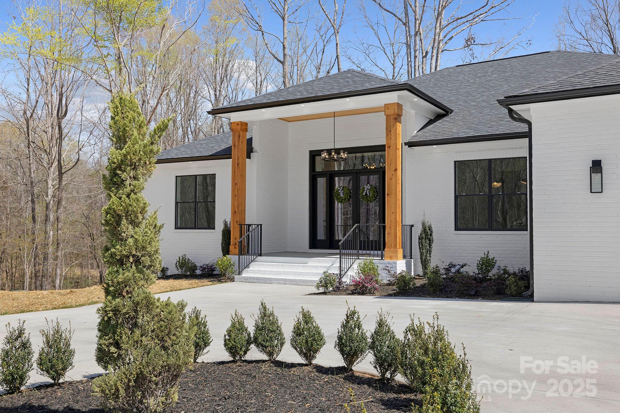 3409 Waxhaw Indian Trail Road S