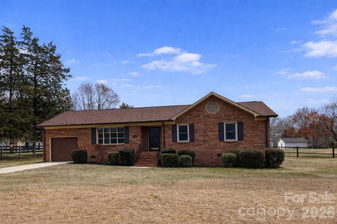 126 Oakside Drive Harrisburg NC 28075