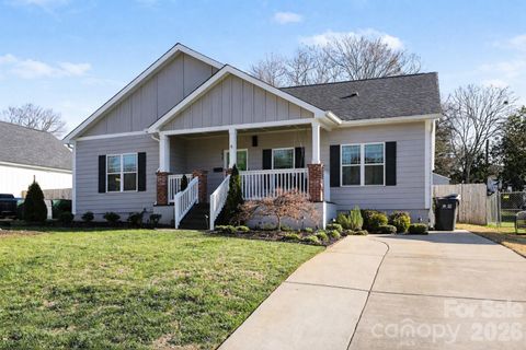 148 N Smallwood Place Charlotte NC 28216