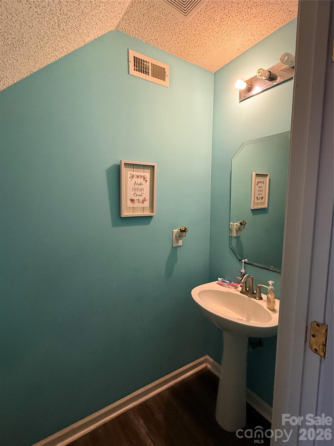 2026 Edenderry Drive