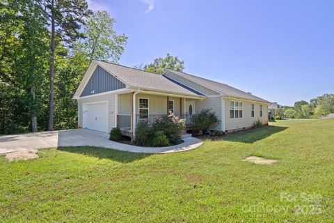 Photo of 4390 Belmont Drive, Morganton, NC 28655 (MLS # 4306170)