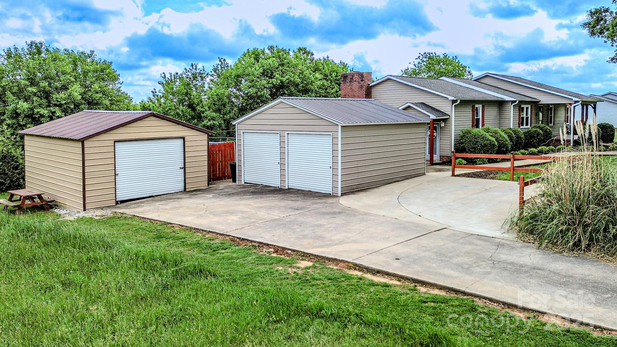 311 Lambs Grill Road