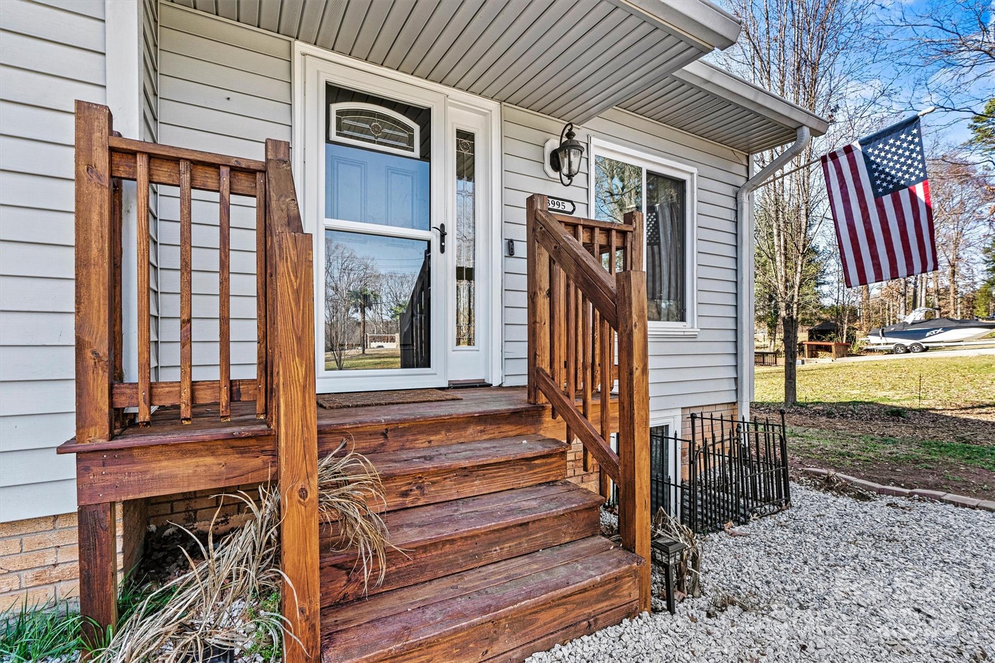 3995 Burton Lane