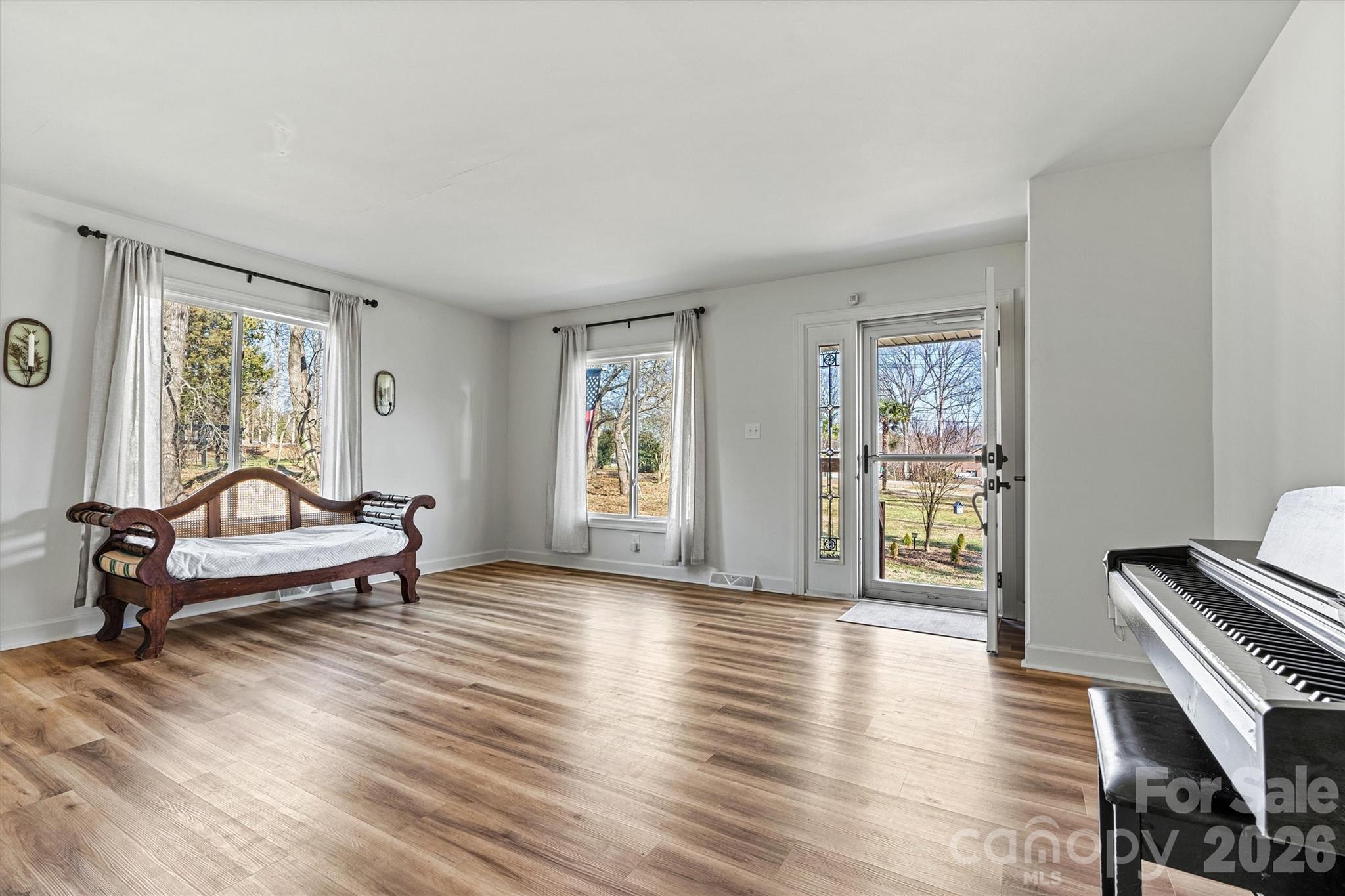 3995 Burton Lane