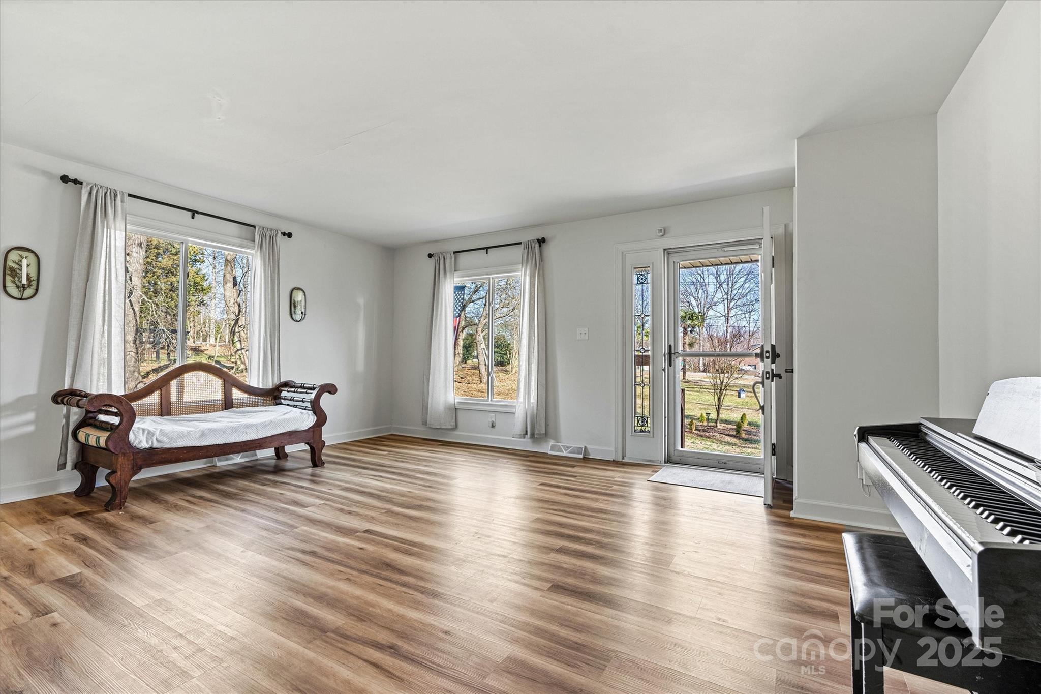 3995 Burton Lane