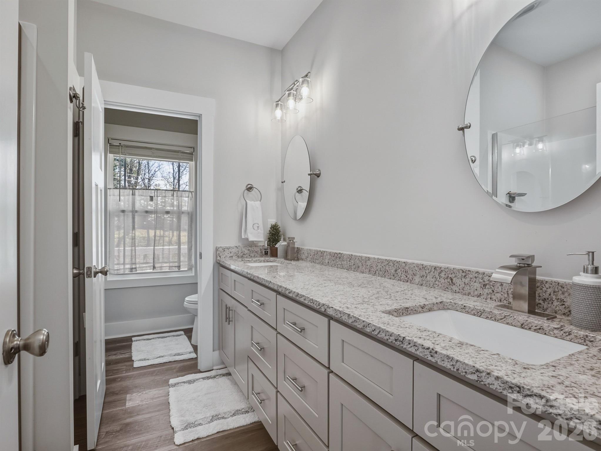 Island Point - Residential