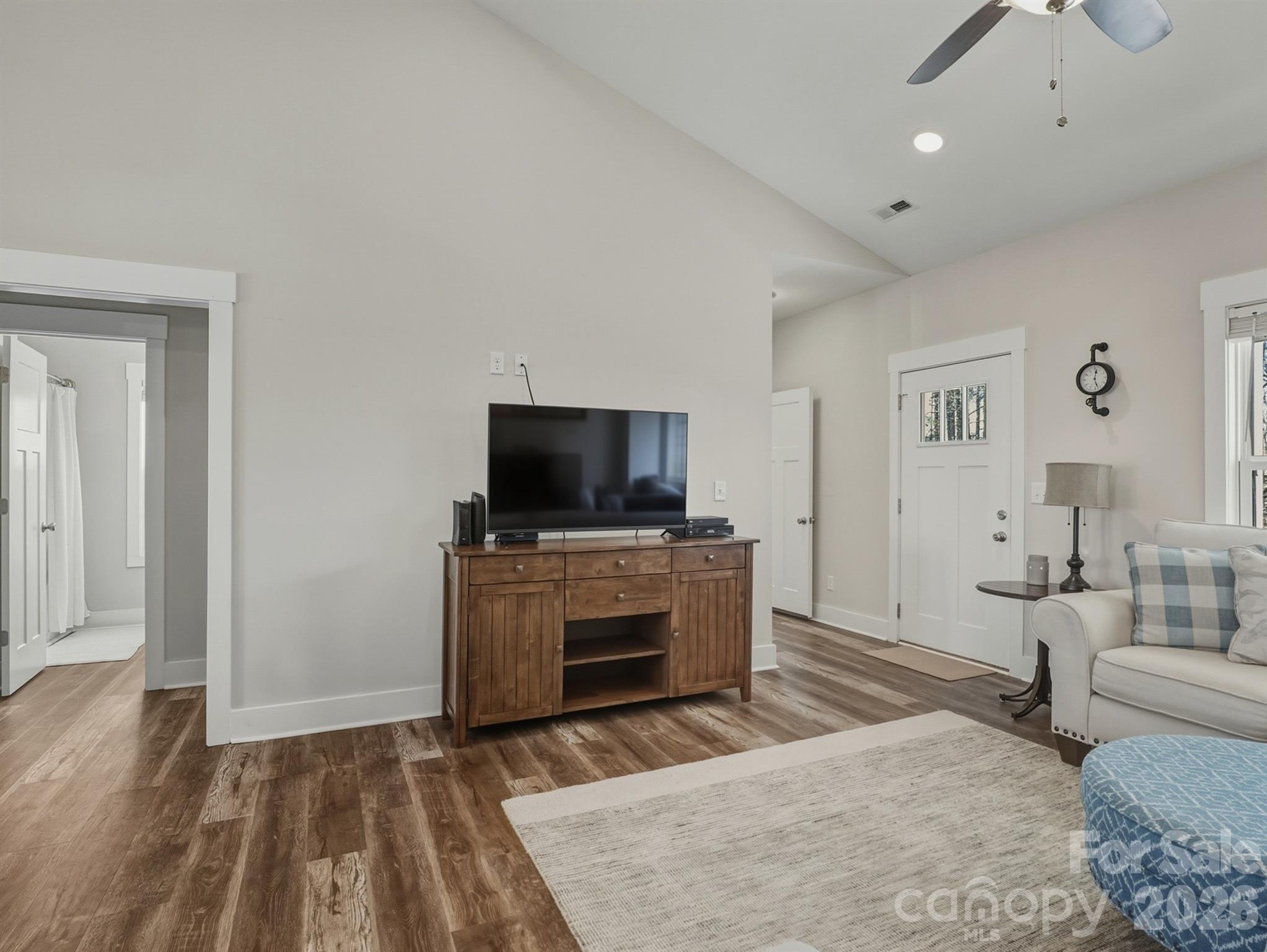 Island Point - Residential