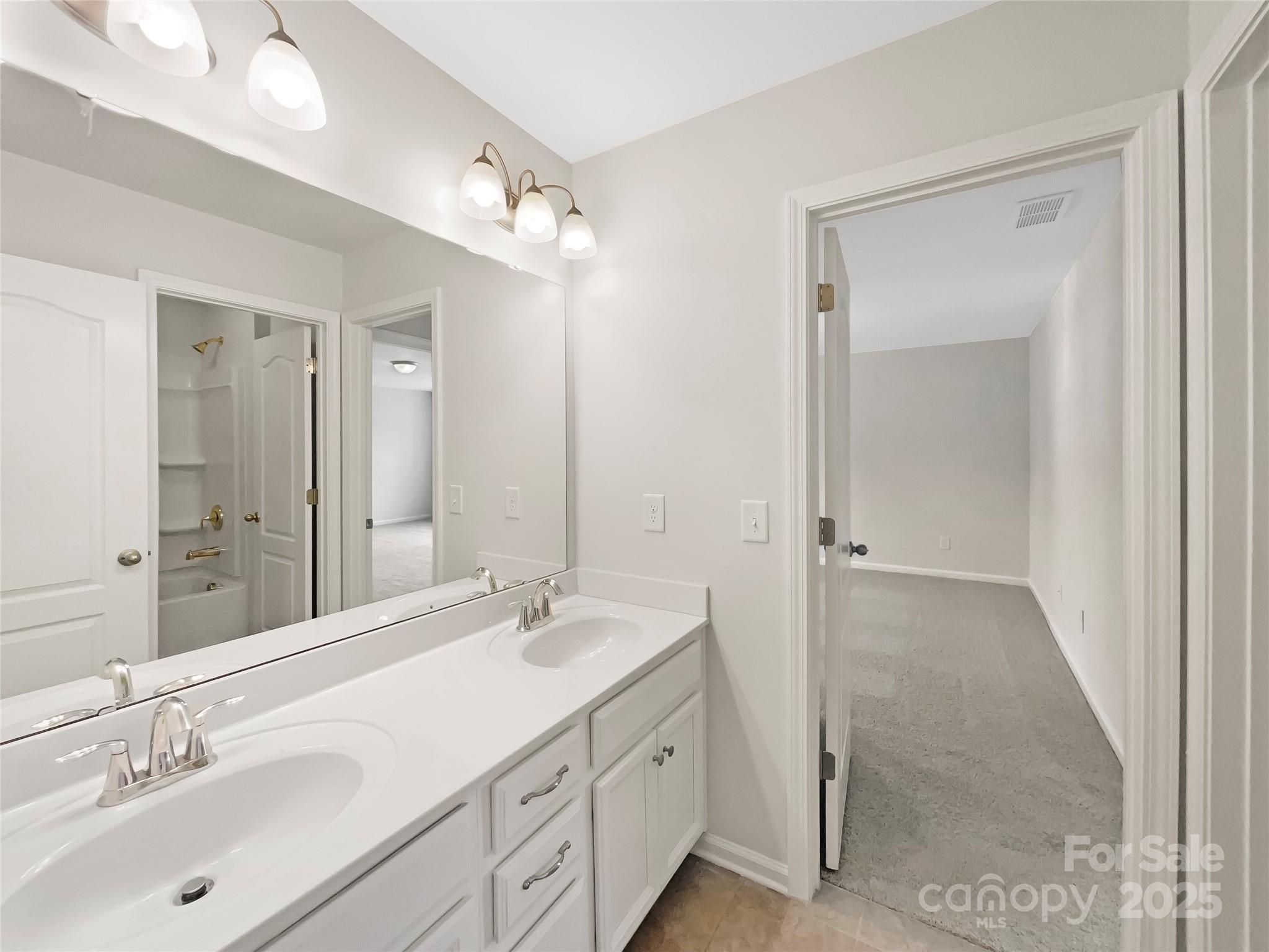 Oakland Pointe - Residential