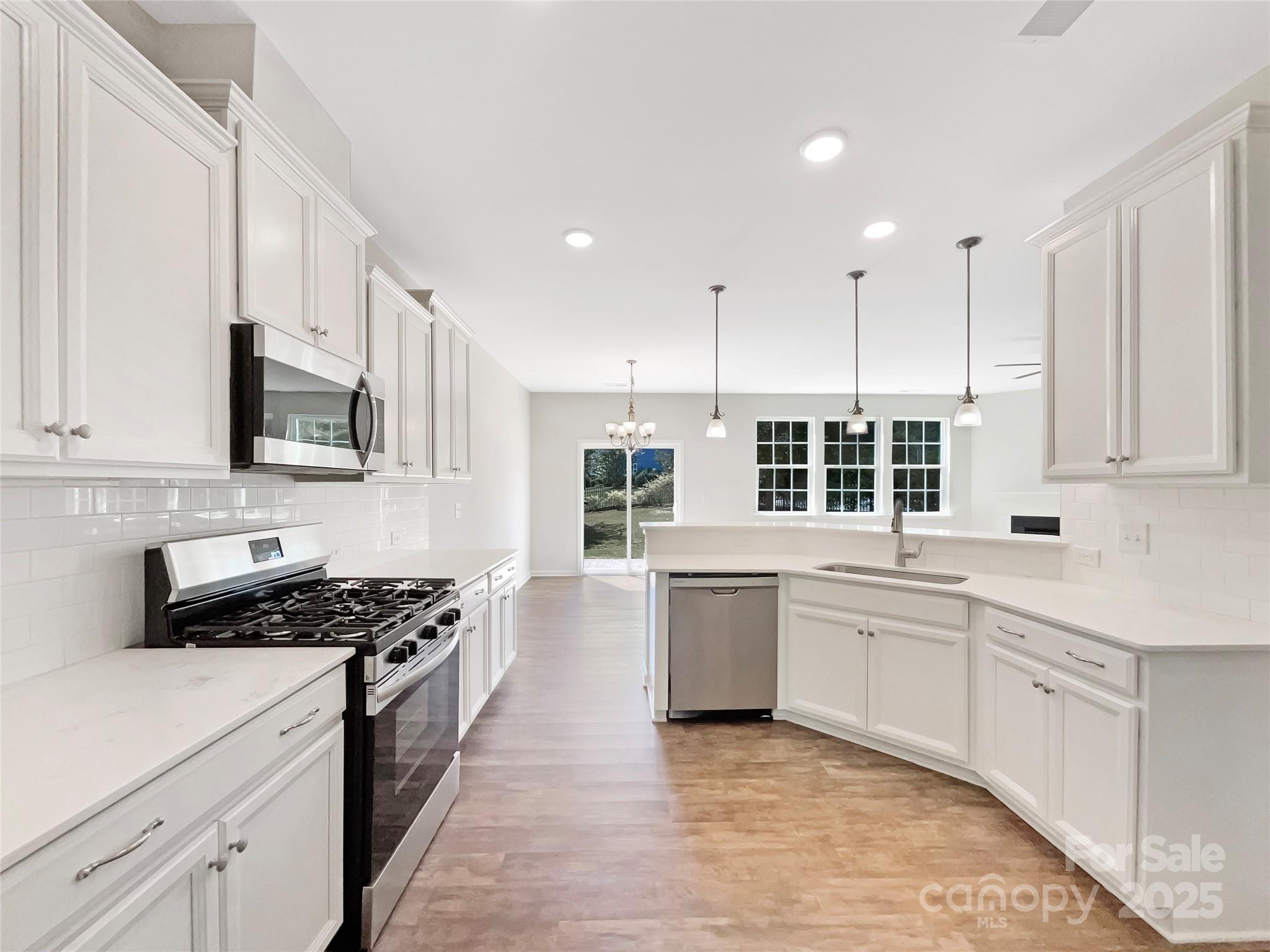 Oakland Pointe - Residential