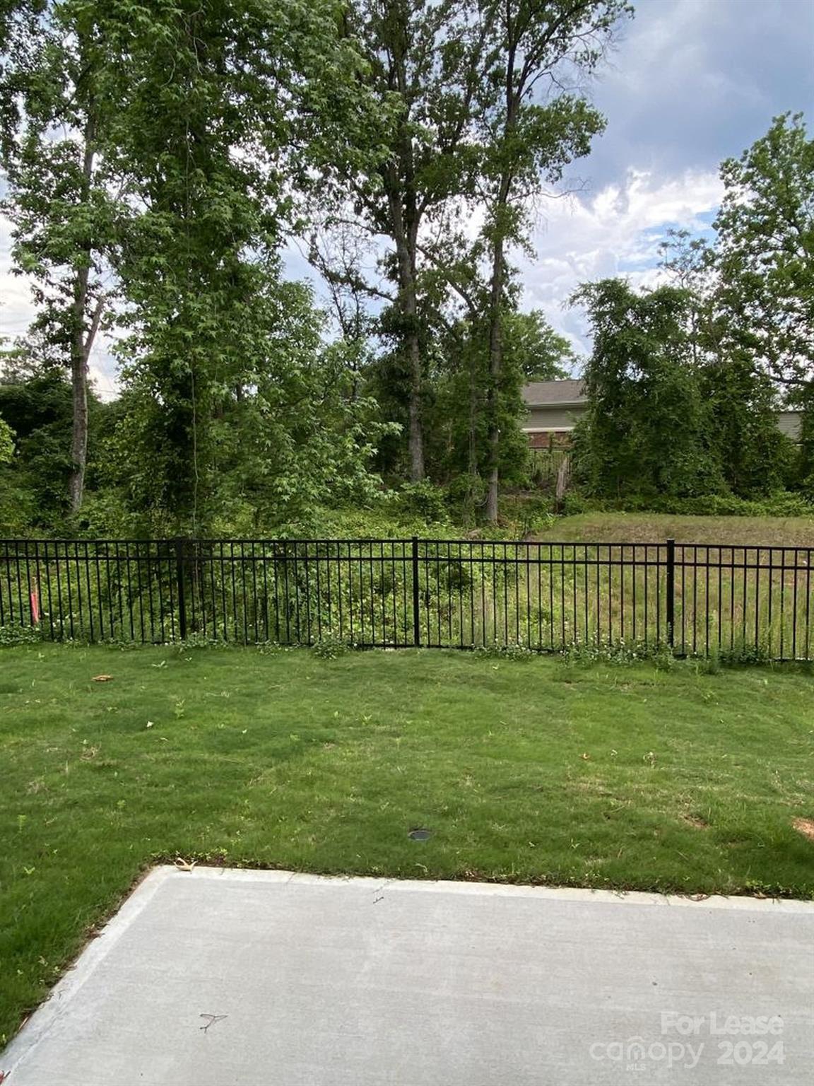 The Townhomes at McKee Glen - Residential Lease