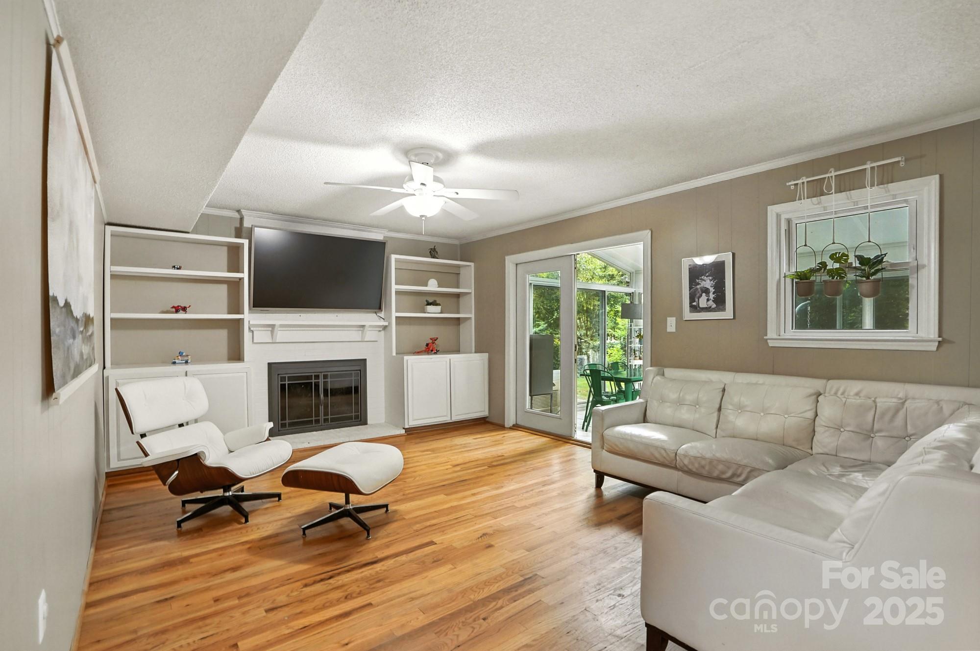 1909 Lawton Bluff Road