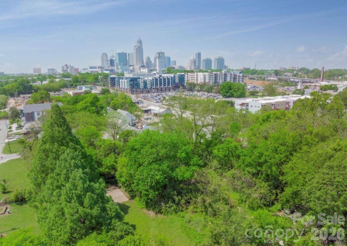 East 16th Street Townhomes - Residential