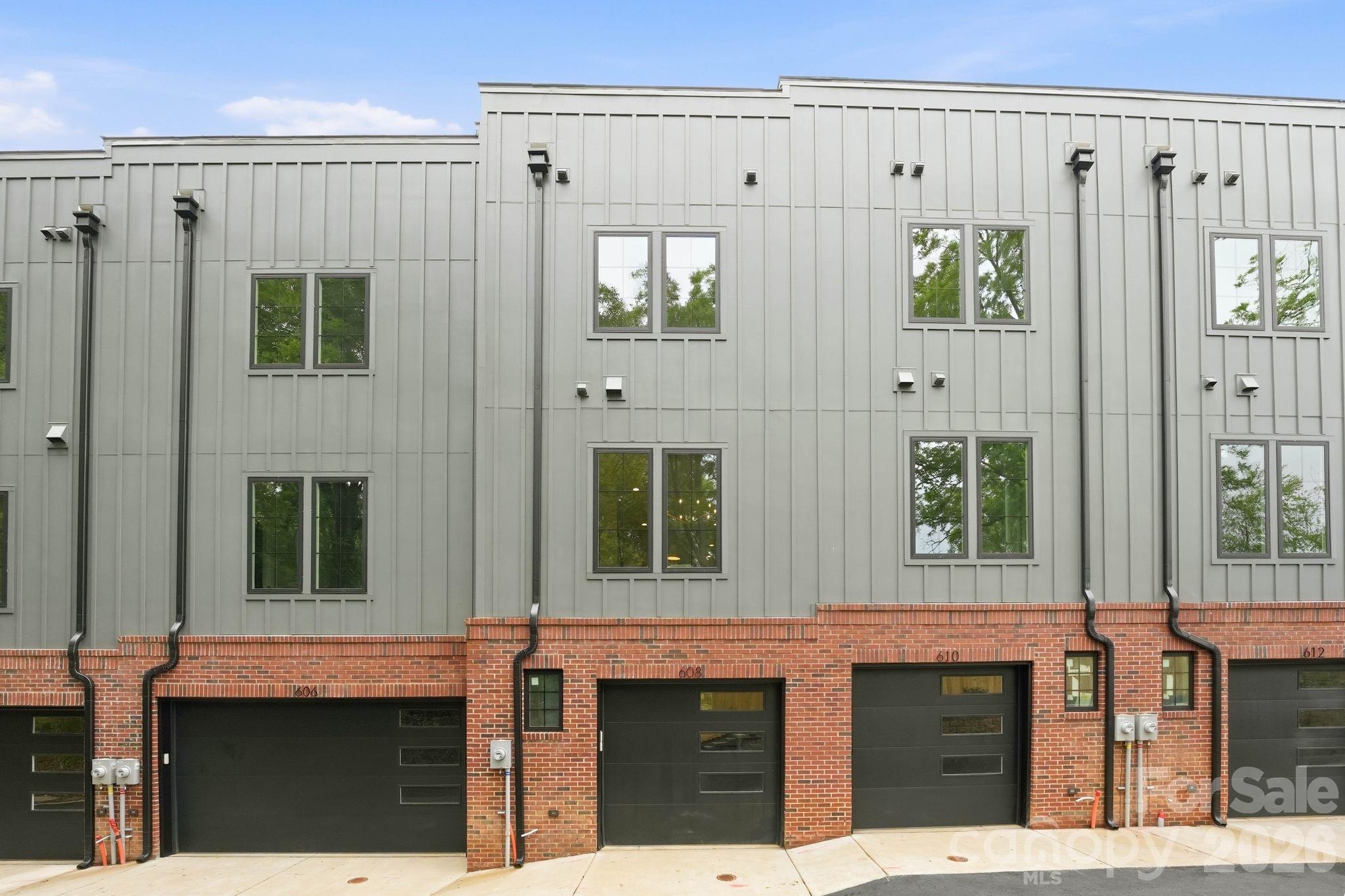 East 16th Street Townhomes - Residential