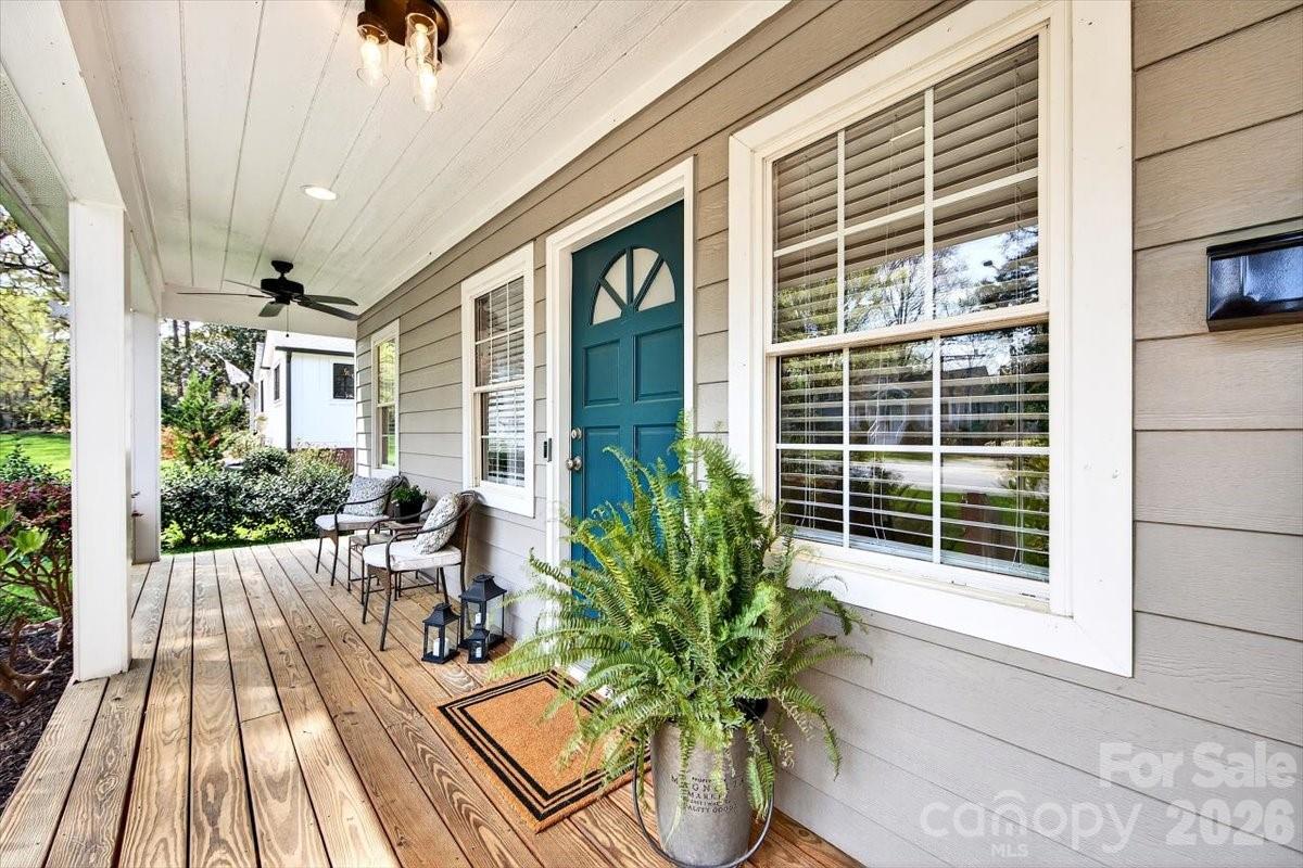 1916 Garibaldi Avenue