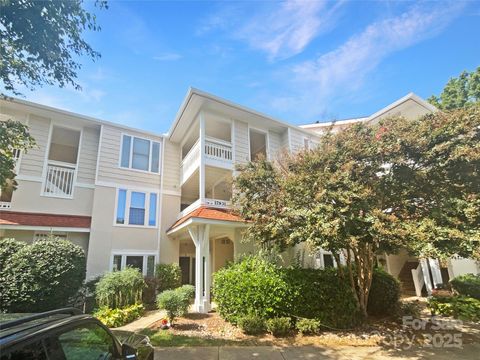 Photo of 17931 Kings Point Drive #G, Cornelius, NC 28031 (MLS # 4212481)