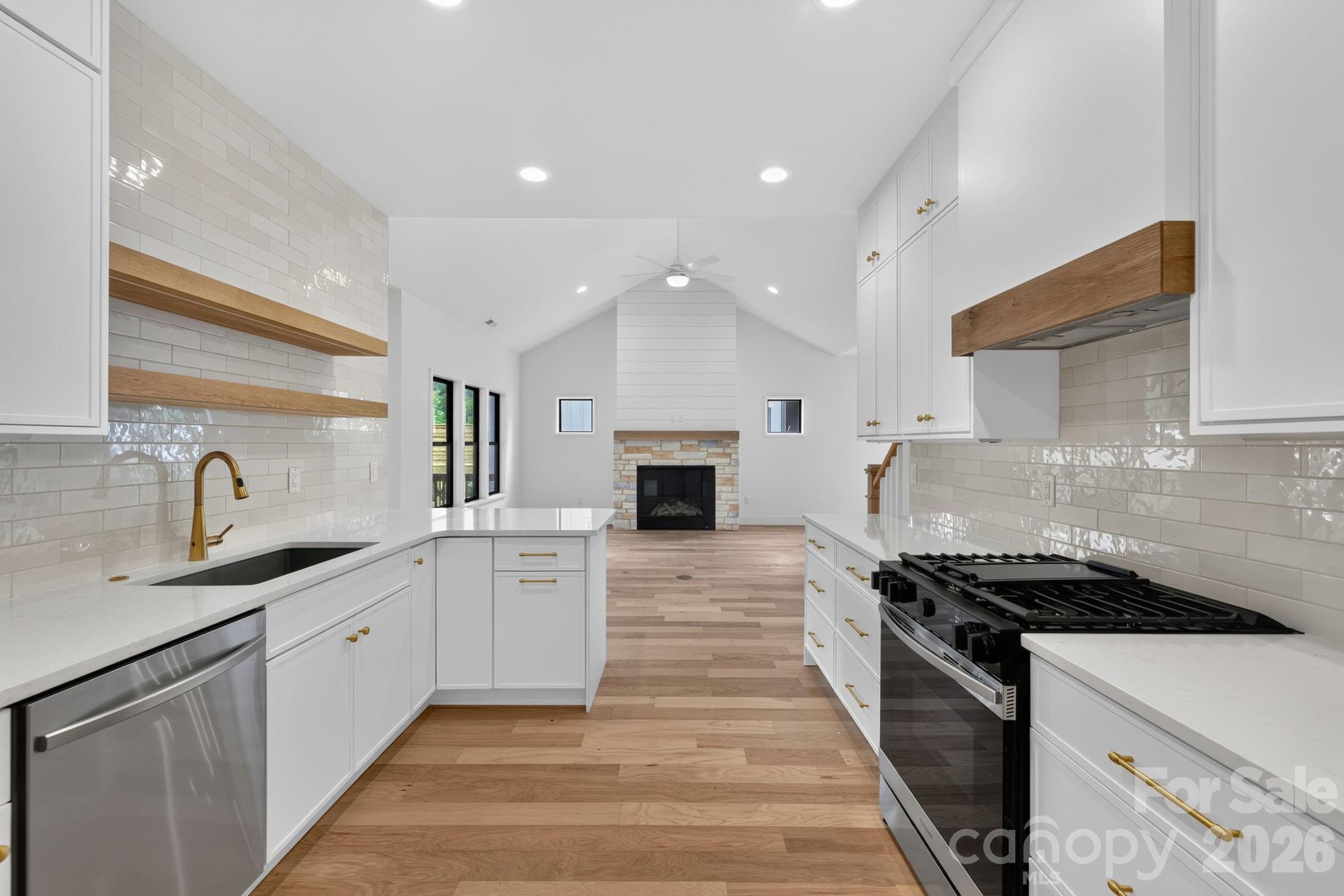 49 Johnson Drive 5