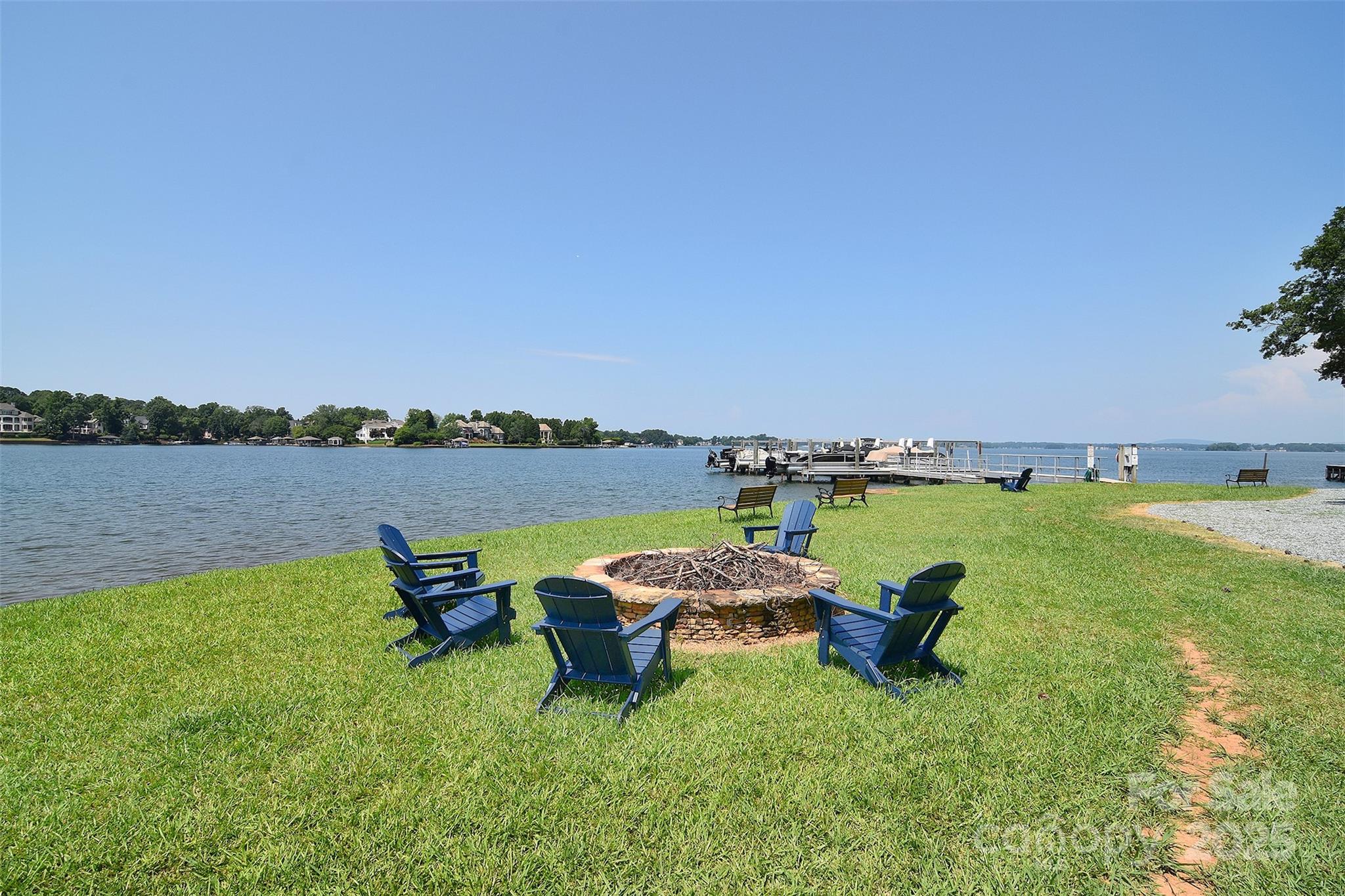 Diane Shores - Residential