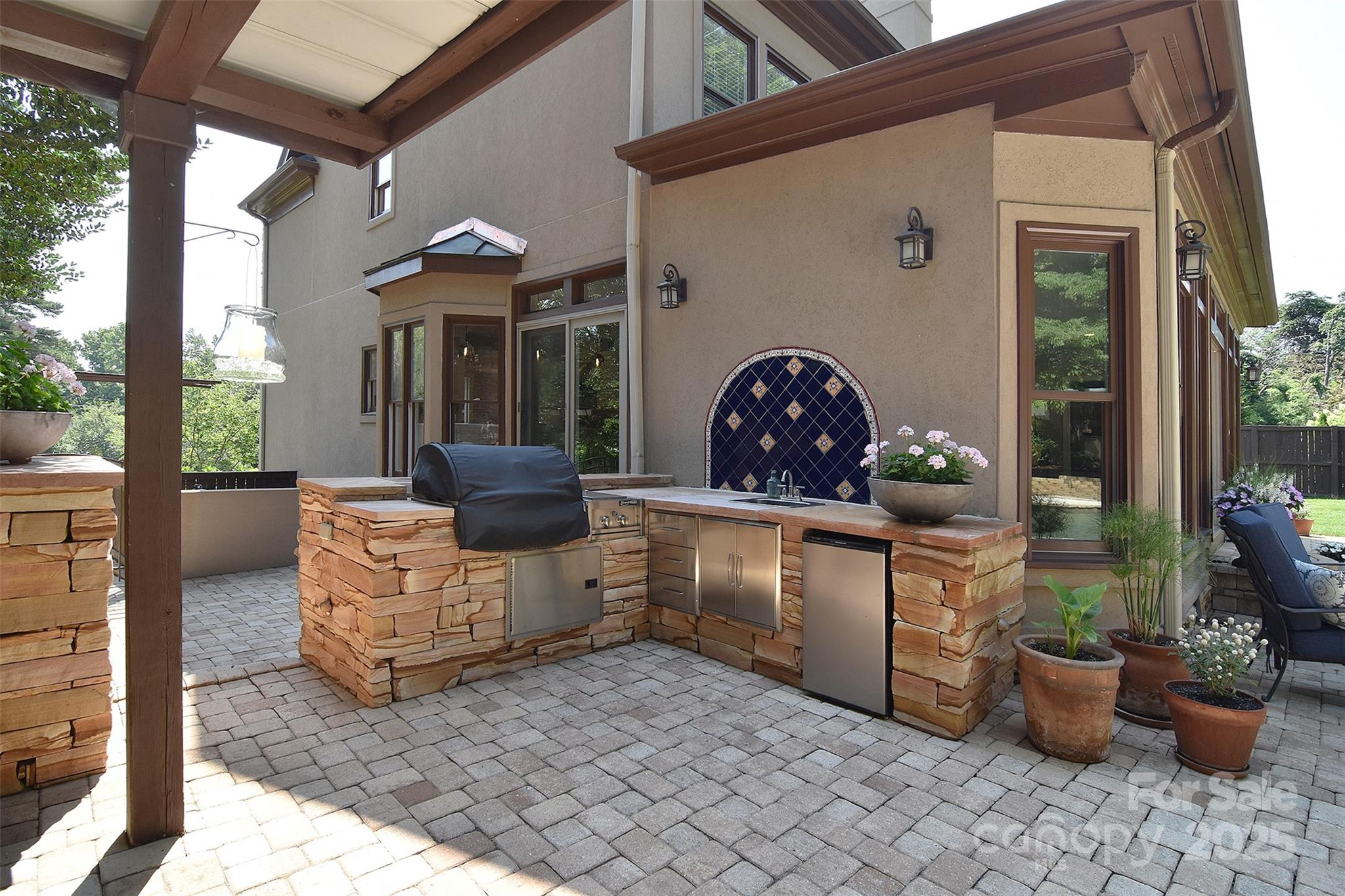 Diane Shores - Residential