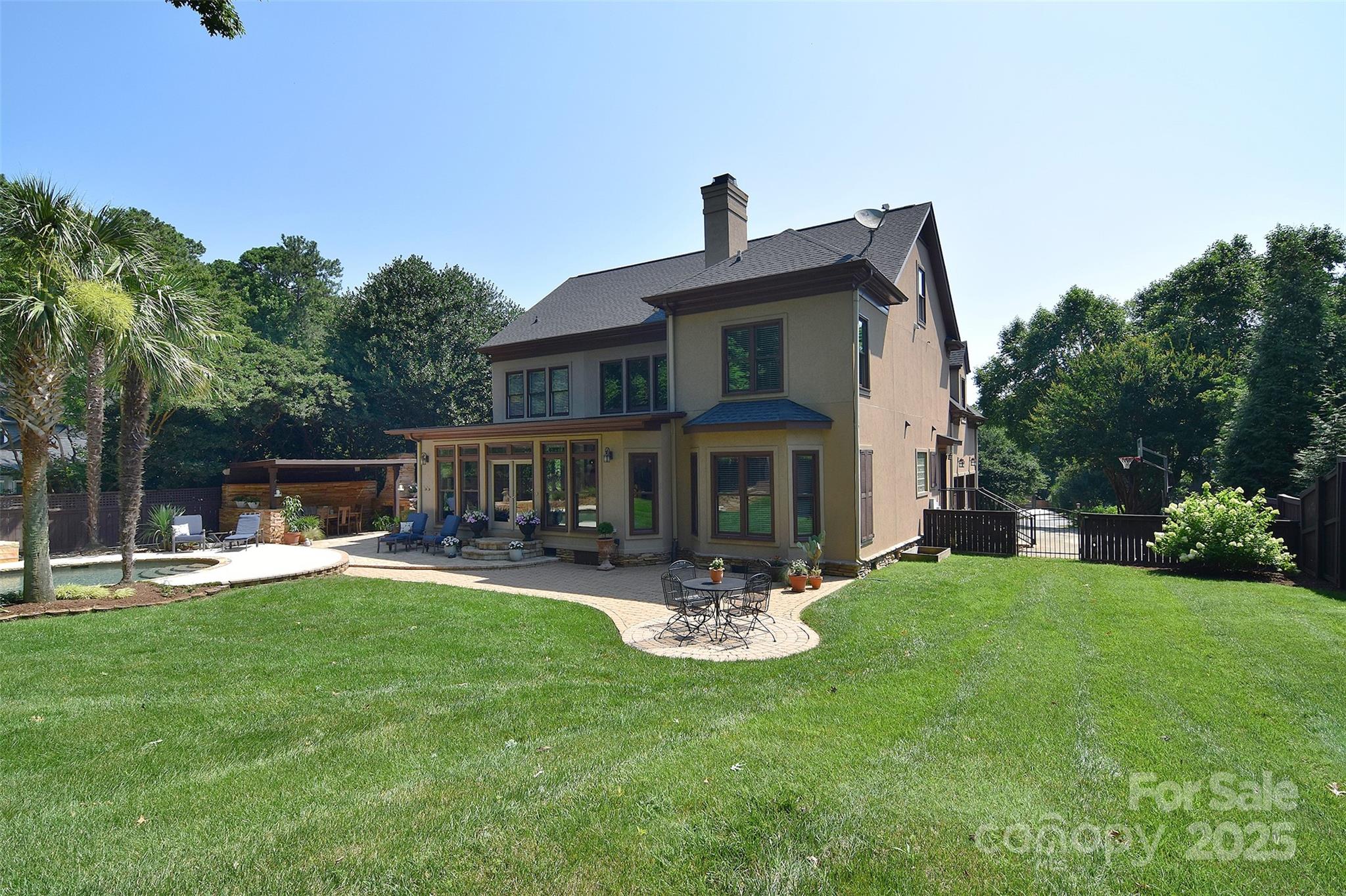 Diane Shores - Residential