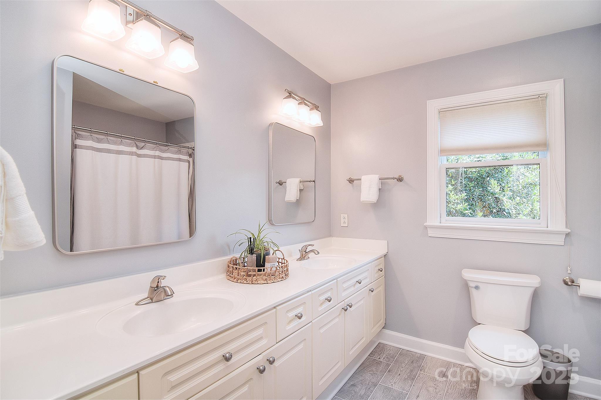 Diane Shores - Residential