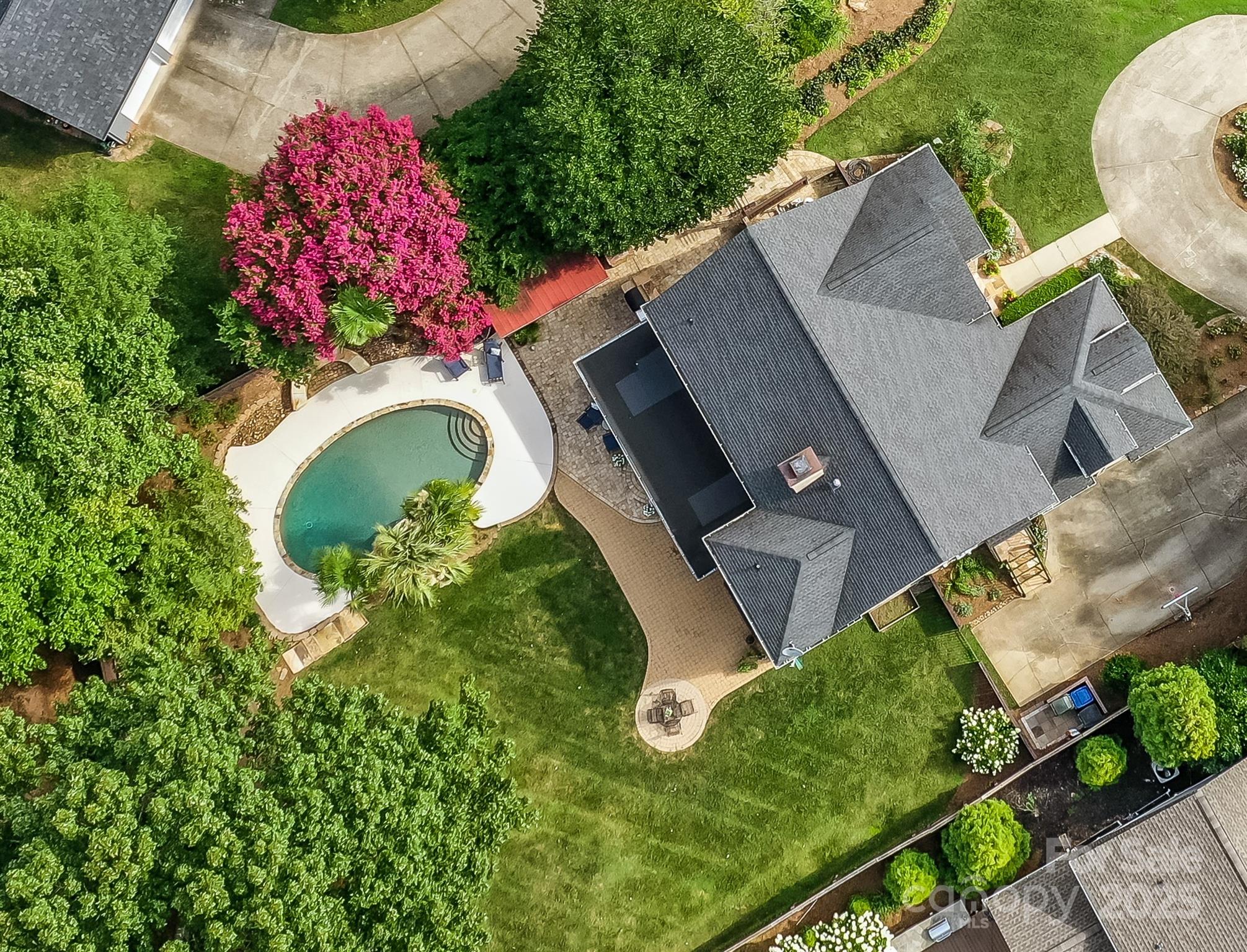 Diane Shores - Residential