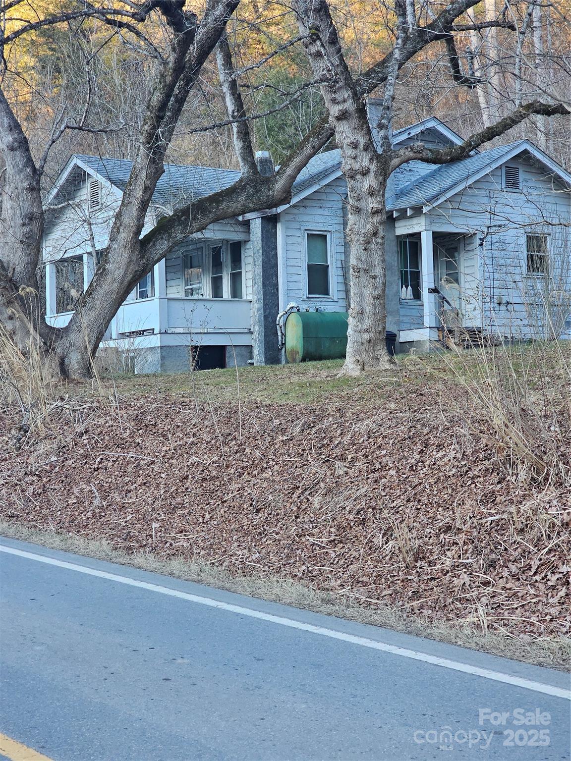 1820 Grapevine Road