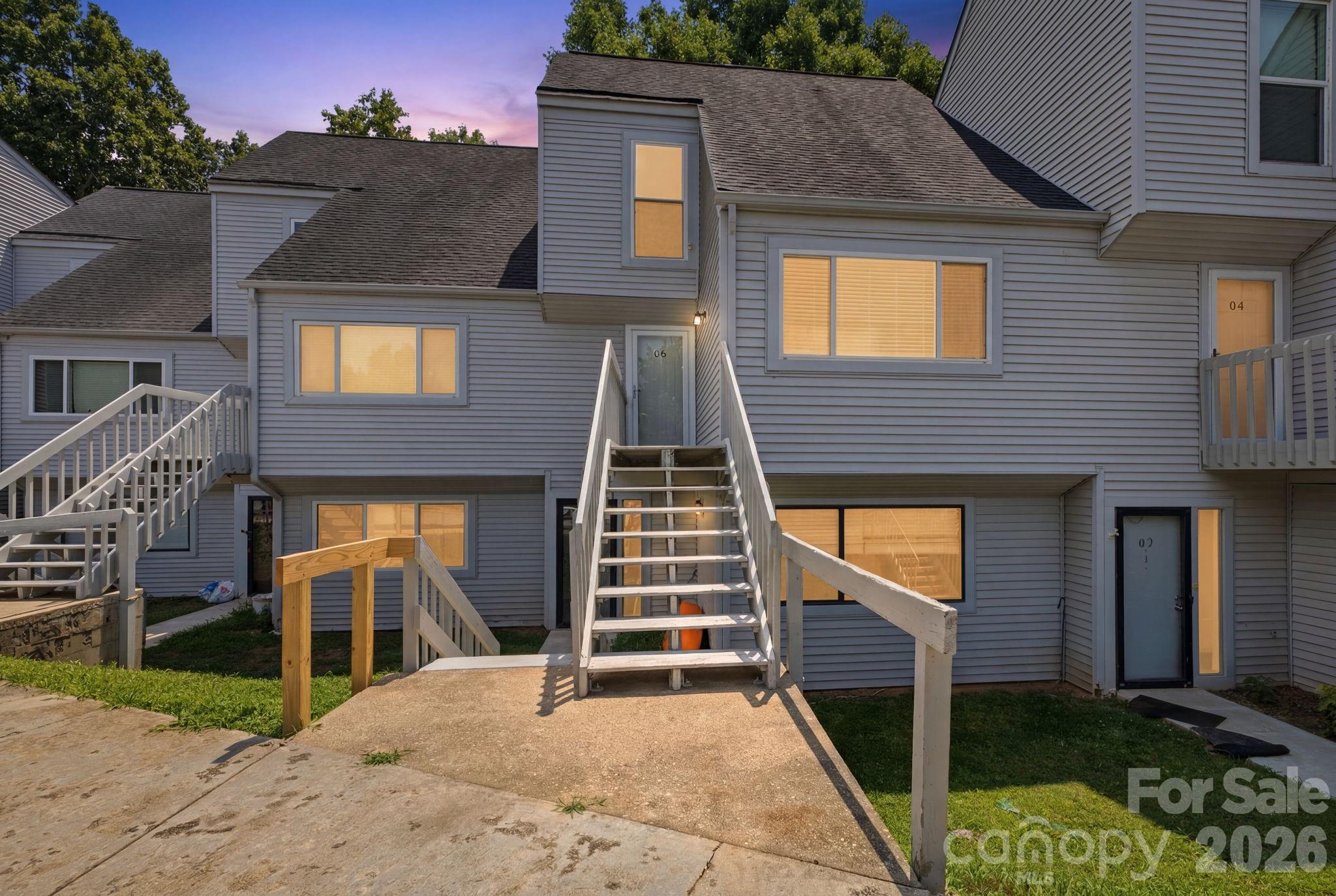 1050 21st Avenue NW 6