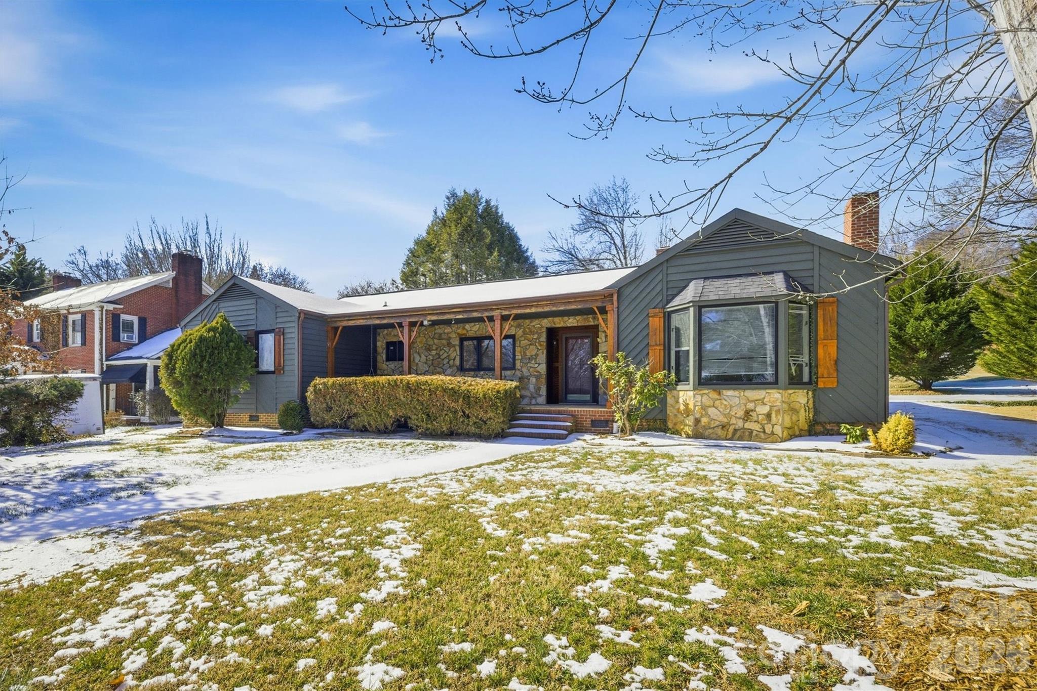 402 Pennton Avenue SW