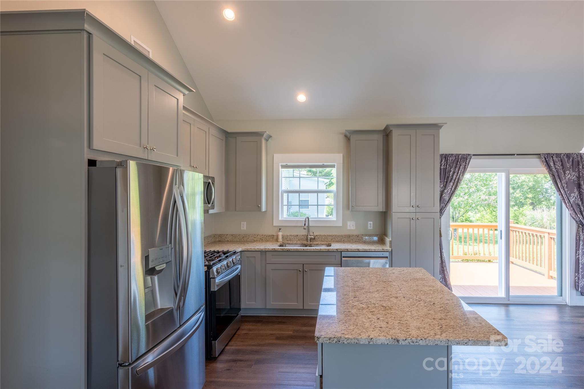 Riverwind - Residential