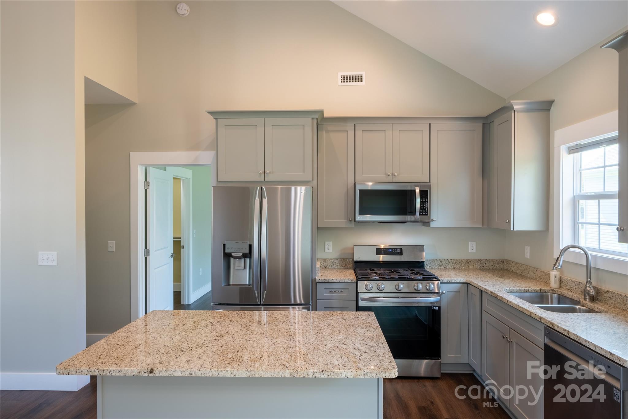 Riverwind - Residential