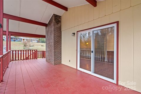 A home in Hendersonville