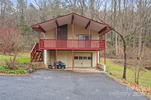 A home in Hendersonville