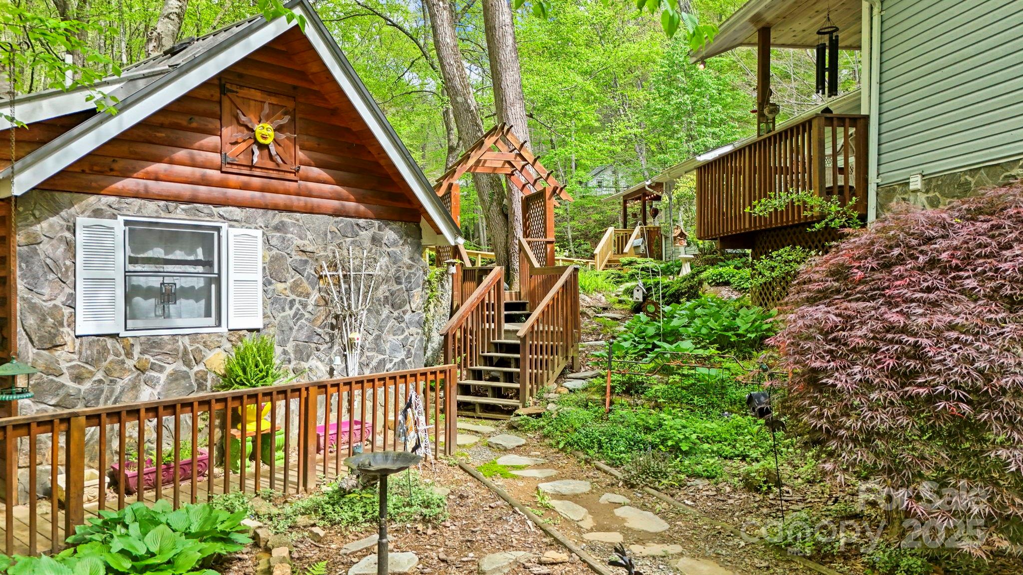 751 Millers Pond Lane