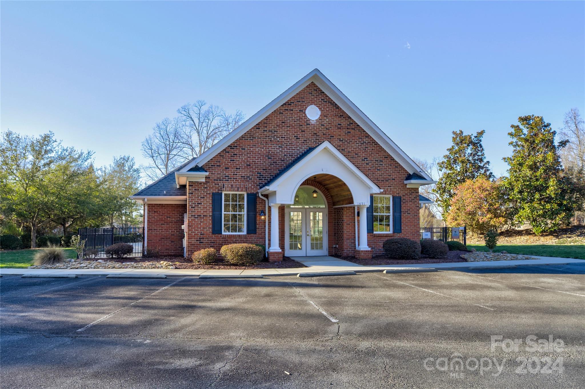 Water Edge - Residential