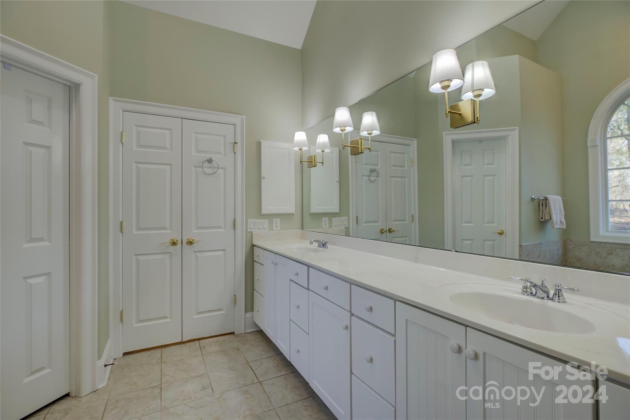 Water Edge - Residential