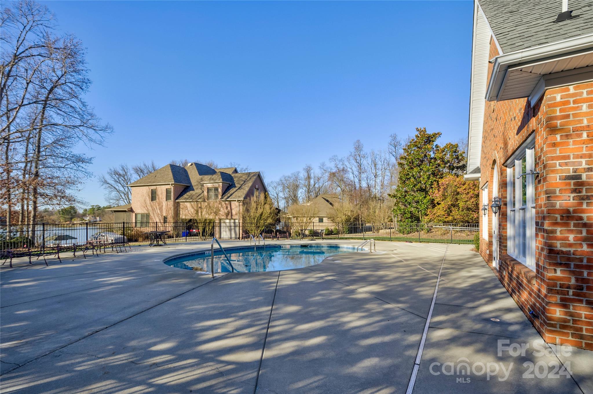 Water Edge - Residential