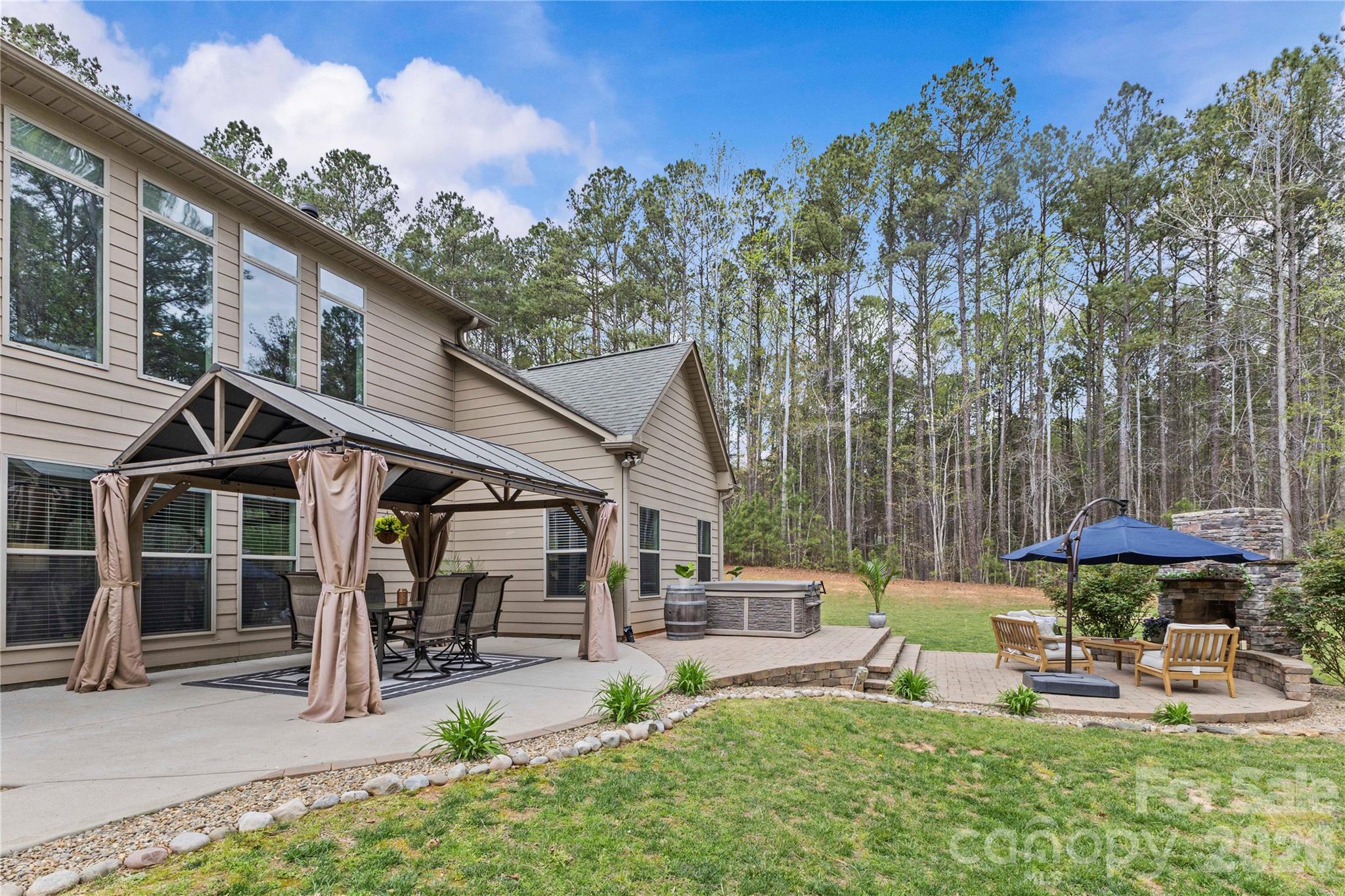 Pebble Bay - Residential