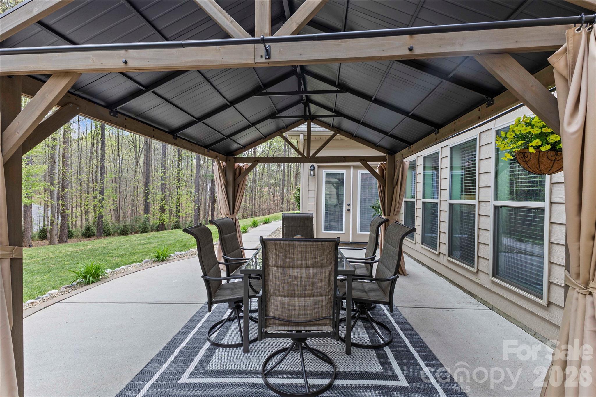 Pebble Bay - Residential